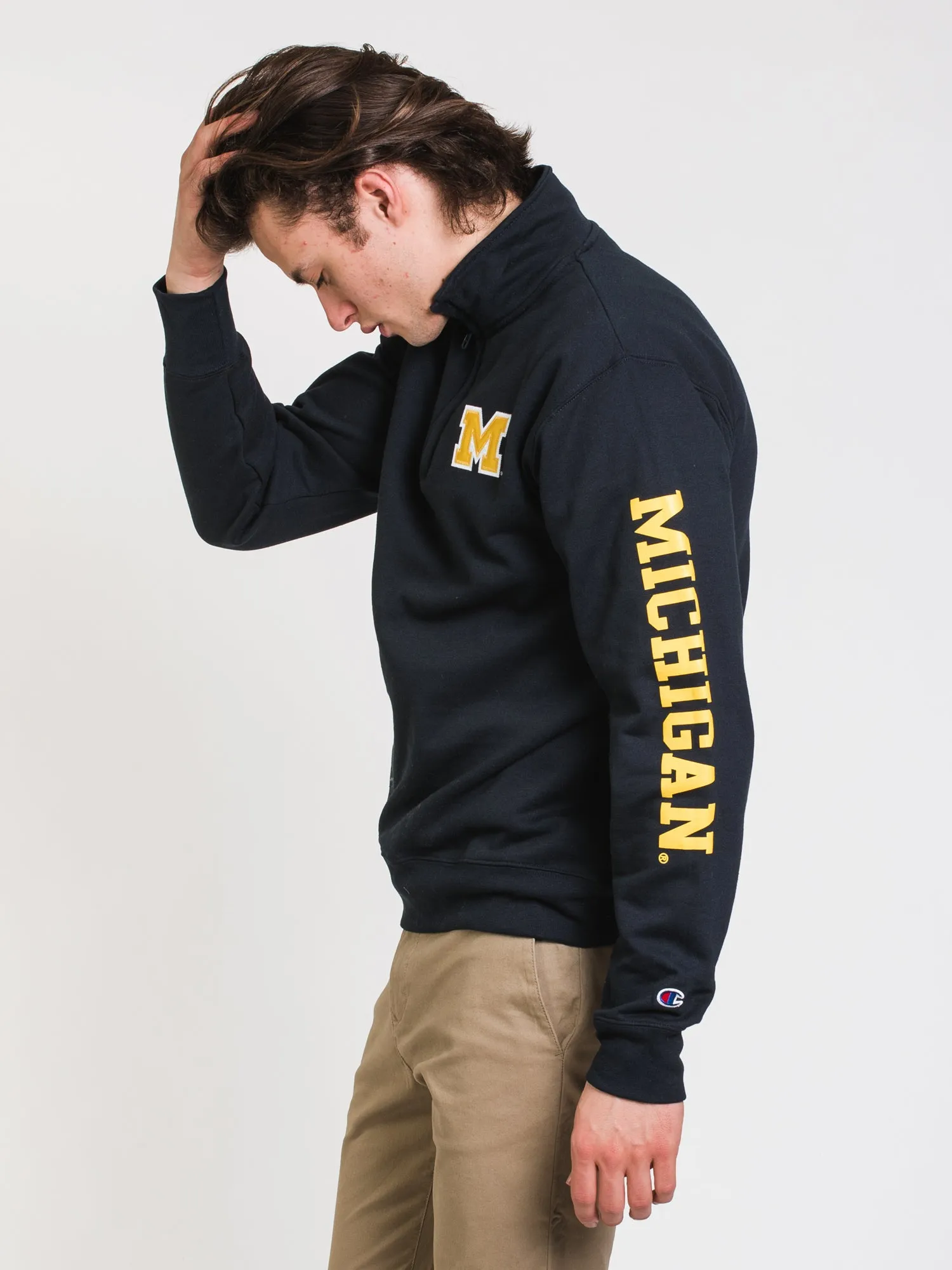 CHAMPION 1/4 ZIP MICHIGAN UNIVERSITY SWEATER - CLEARANCE