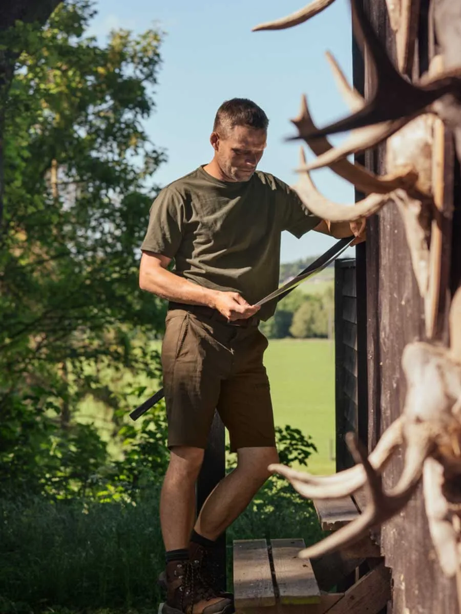 SEELAND Rowan Stretch Shorts - Men - Pine Green