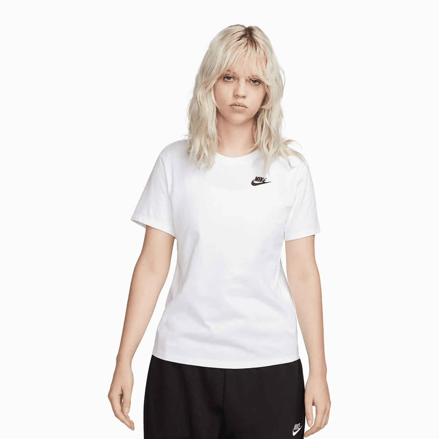 Women's Nike Sportswear Club Essentials Outfit