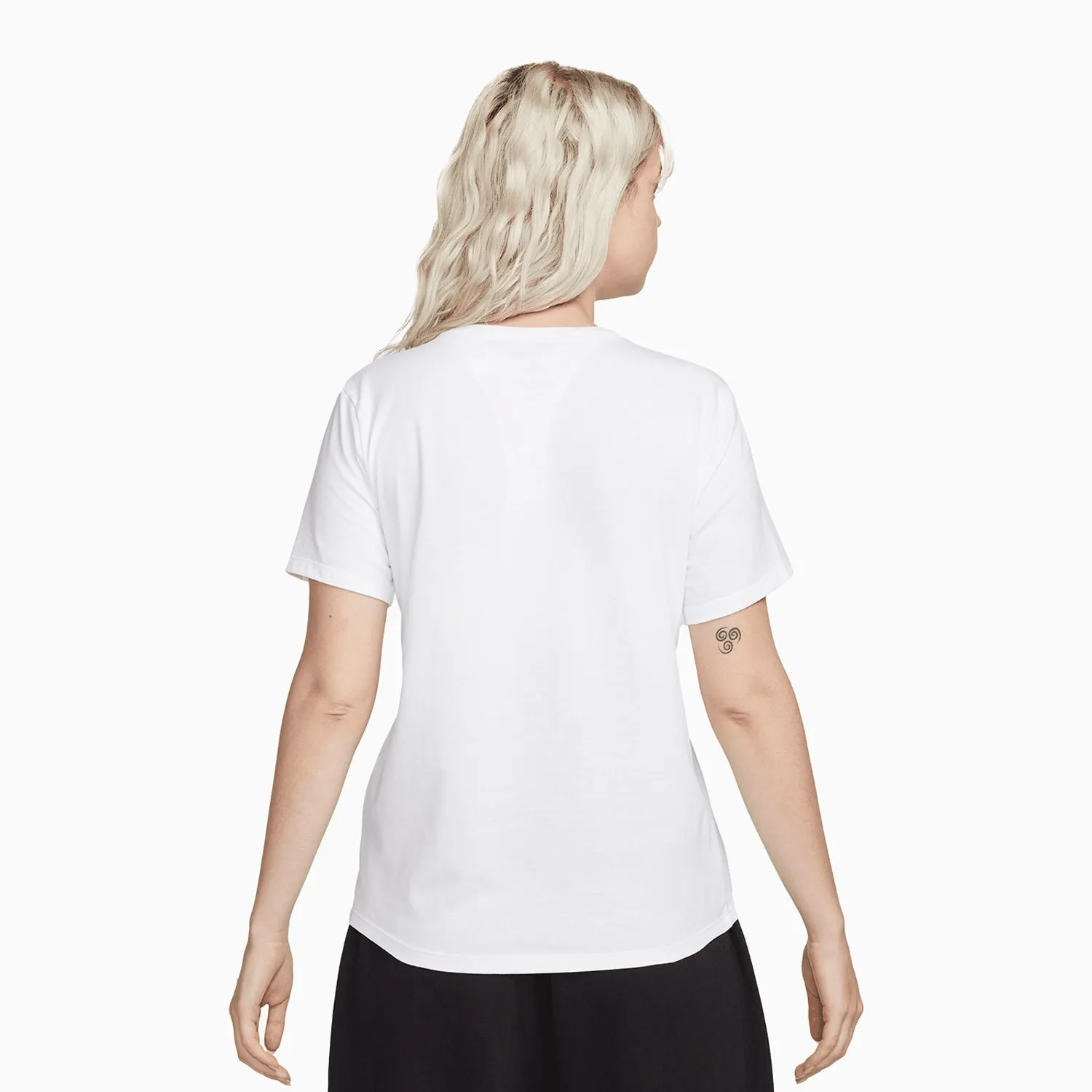 Women's Nike Sportswear Club Essentials Outfit