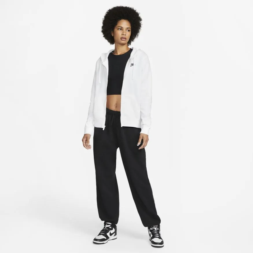 Women's Nike Sportswear Club Fleece Outfit