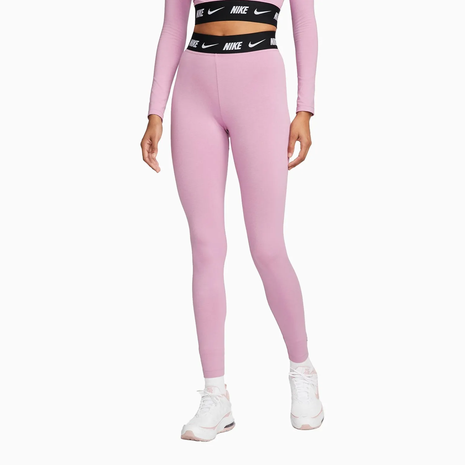 Women's Nike Sportswear Club Outfit