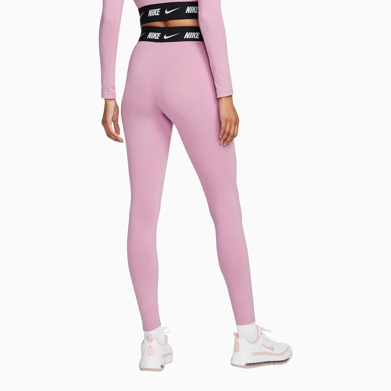 Women's Nike Sportswear Club Outfit